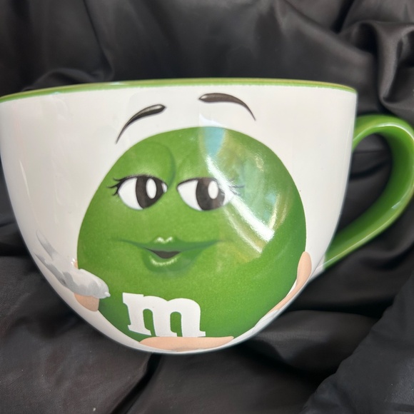 Green M& M Mug, M & M’s World, 20 oz Large Ceramic Coffee Cup, Green Handle - Picture 2 of 8